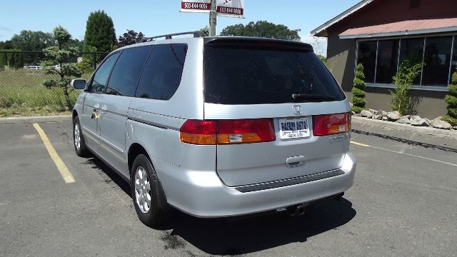 Honda Odyssey 2003 photo 3