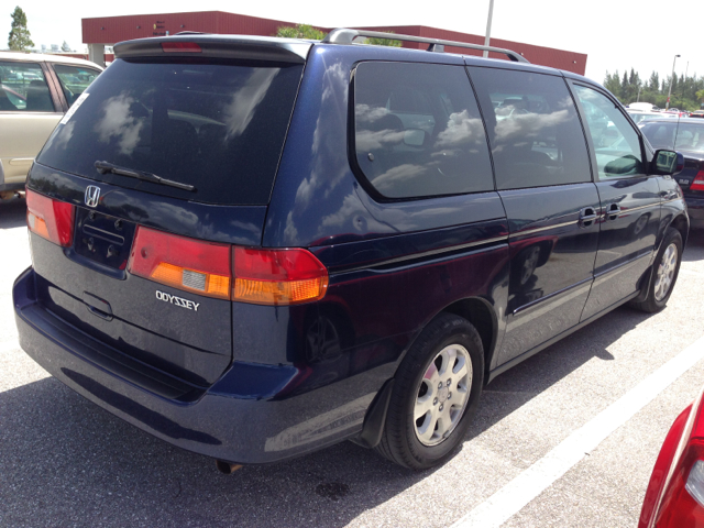 Honda Odyssey 2003 photo 3