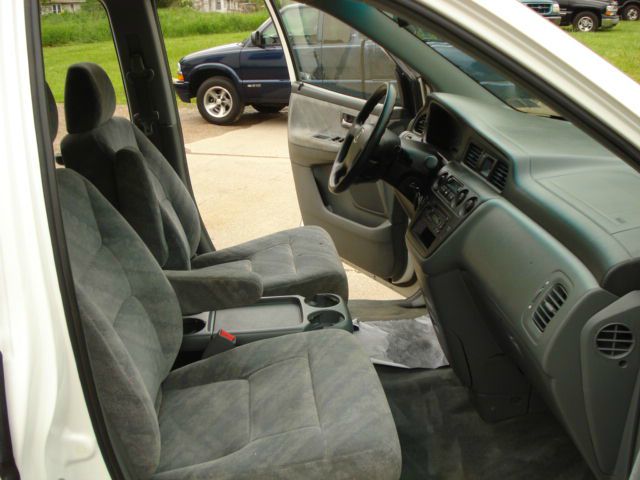 Honda Odyssey 2003 photo 1