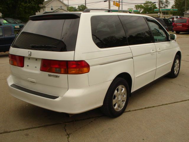 Honda Odyssey 2003 photo 3