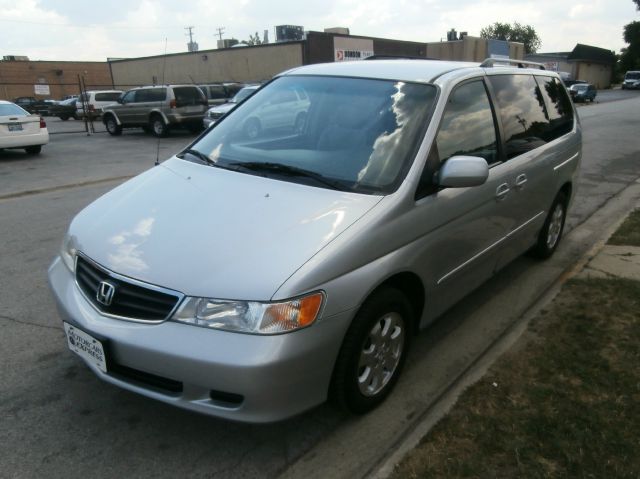 Honda Odyssey 2003 photo 2