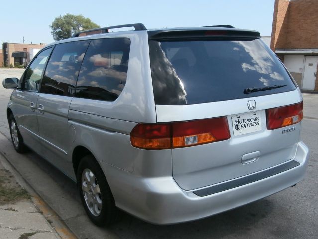 Honda Odyssey 2003 photo 3