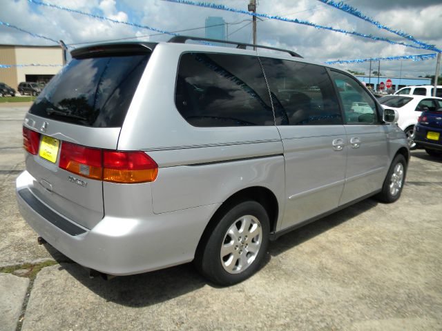 Honda Odyssey 2003 photo 2