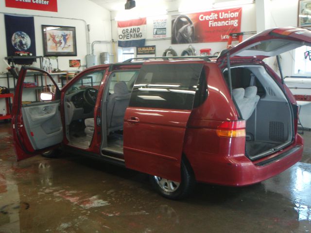 Honda Odyssey 2003 photo 2