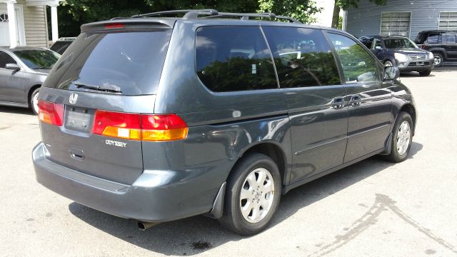 Honda Odyssey 2003 photo 2