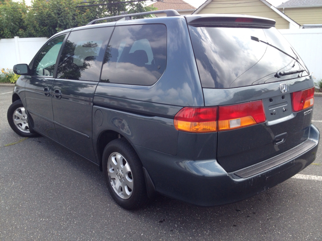 Honda Odyssey 2003 photo 3