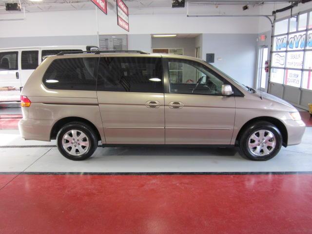 Honda Odyssey 2003 photo 2