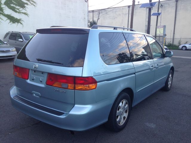 Honda Odyssey 2003 photo 3