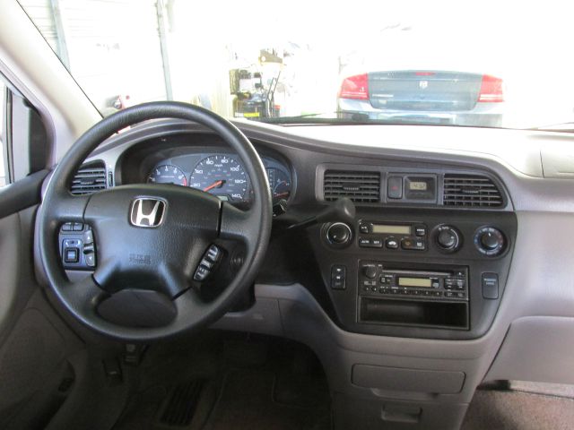 Honda Odyssey 2003 photo 11