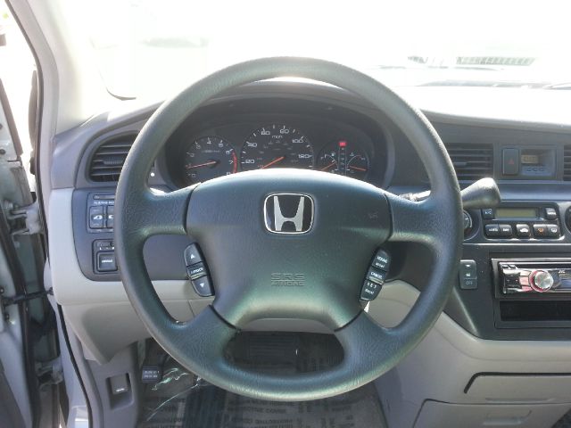 Honda Odyssey 2003 photo 7