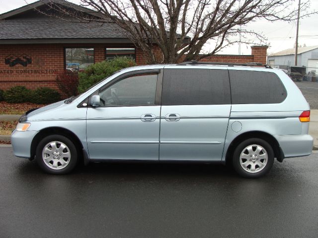 Honda Odyssey 2003 photo 1