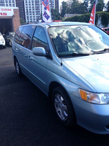 Honda Odyssey 2003 photo 2