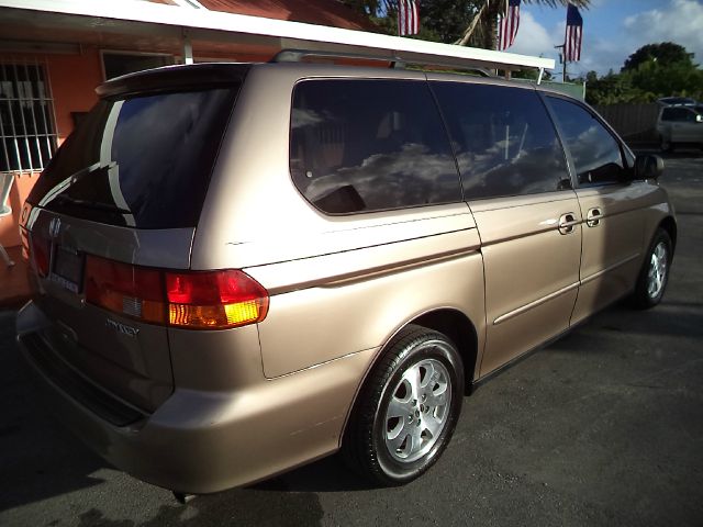 Honda Odyssey 2003 photo 3