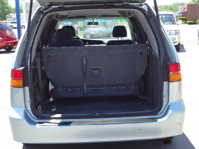 Honda Odyssey 2003 photo 2