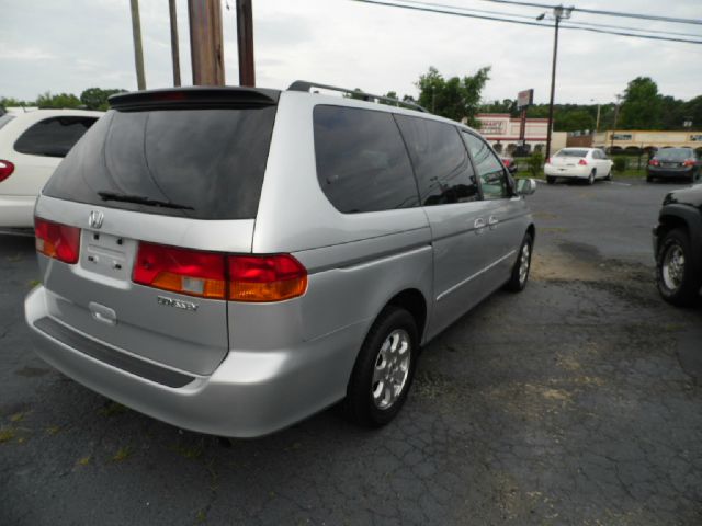 Honda Odyssey 2003 photo 2