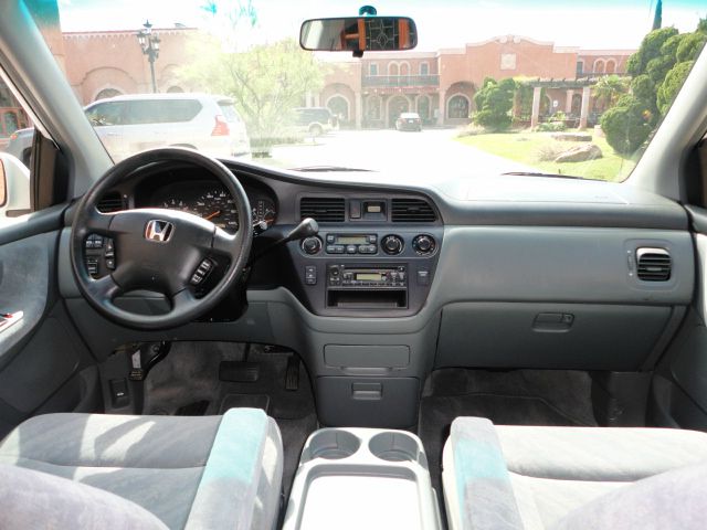 Honda Odyssey 2003 photo 4