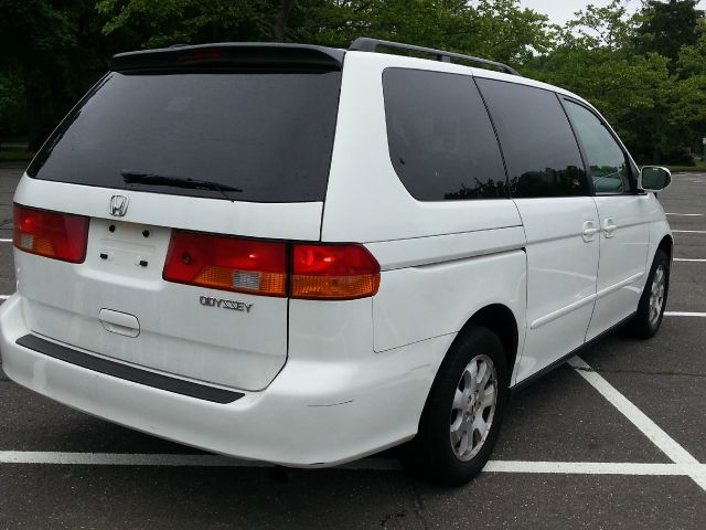 Honda Odyssey 2003 photo 4