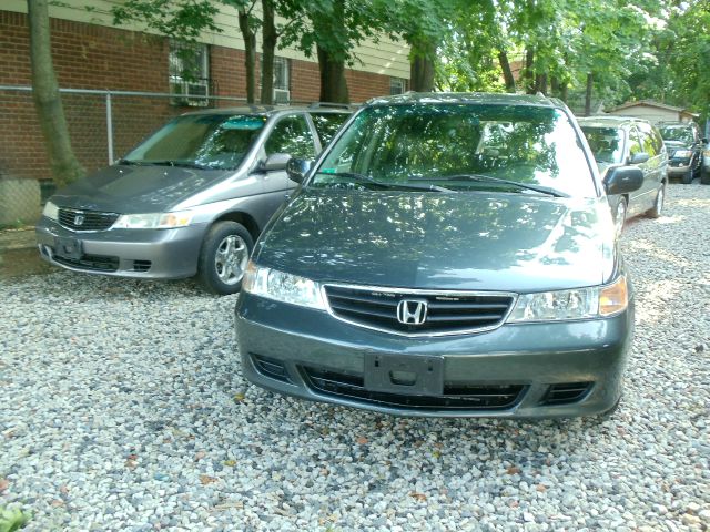 Honda Odyssey 2003 photo 2