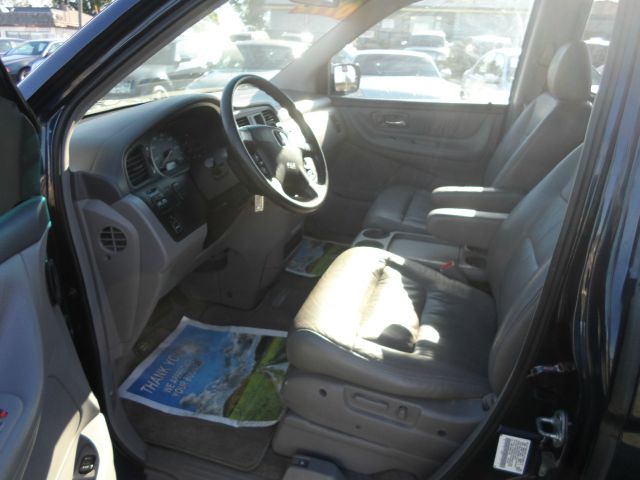 Honda Odyssey 2500hd LS 4X4 MiniVan