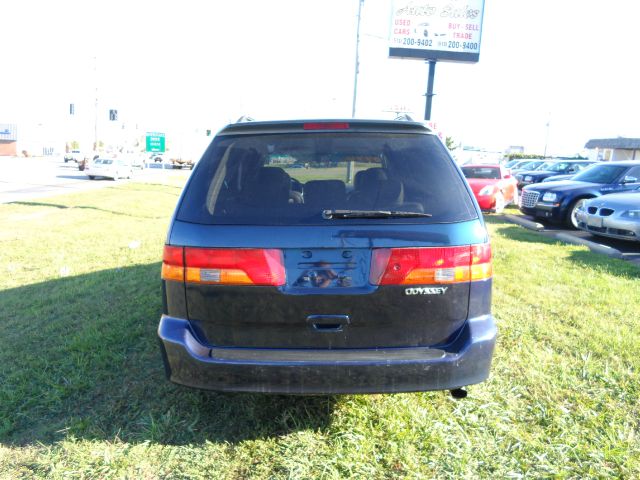 Honda Odyssey 2003 photo 2