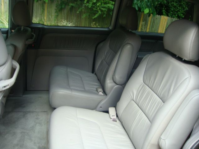 Honda Odyssey 2004 photo 1