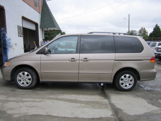 Honda Odyssey 2004 photo 1