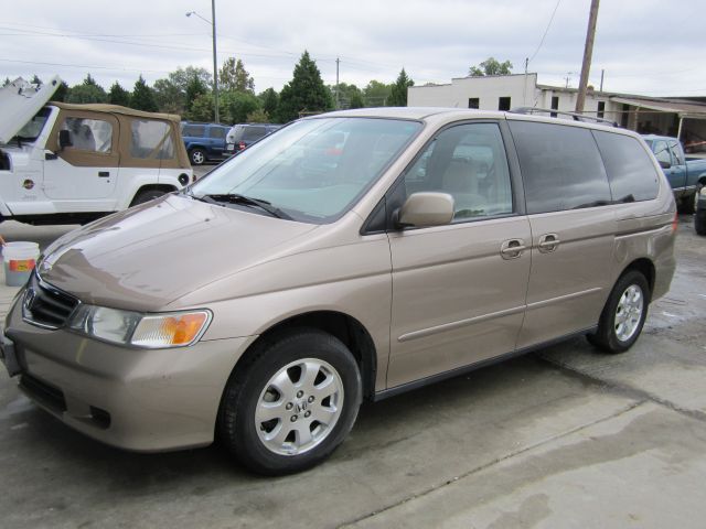 Honda Odyssey 2004 photo 3