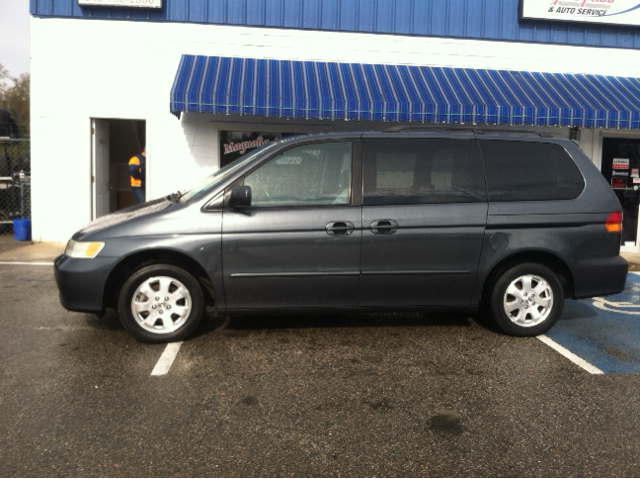 Honda Odyssey 2004 photo 3