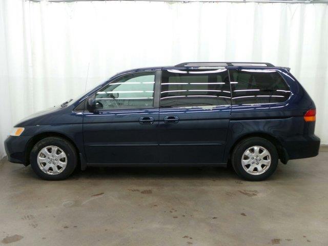 Honda Odyssey 2004 photo 2