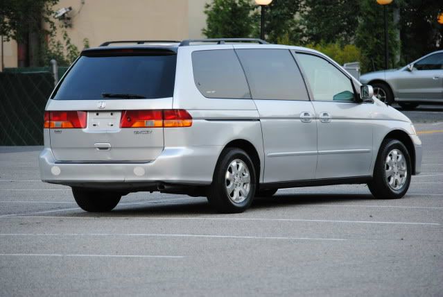 Honda Odyssey 2004 photo 1