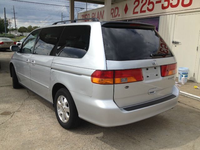 Honda Odyssey 2004 photo 3