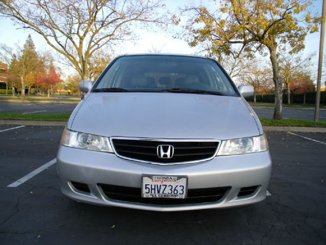 Honda Odyssey 2004 photo 4