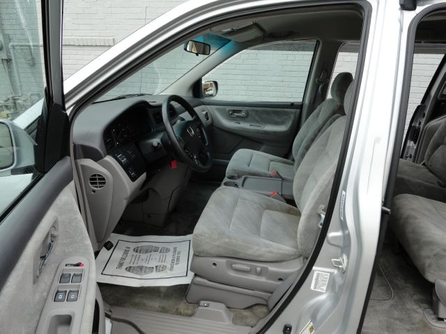 Honda Odyssey 2004 photo 6