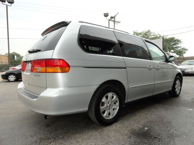 Honda Odyssey 2004 photo 7