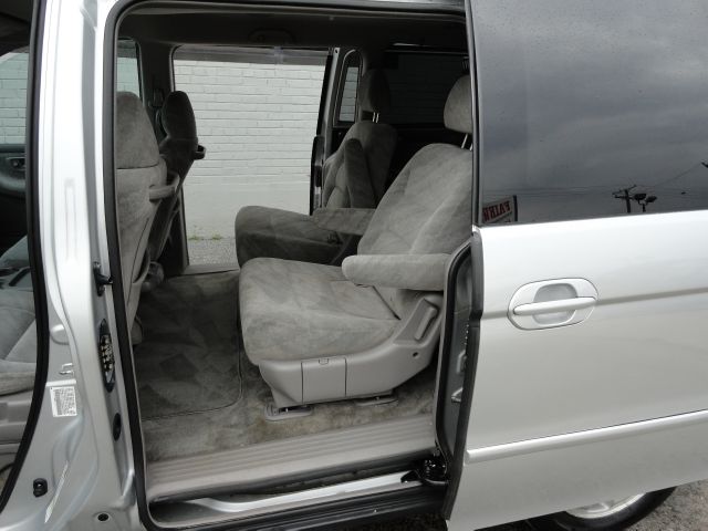 Honda Odyssey 2004 photo 8