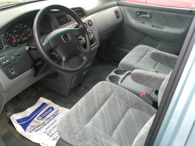 Honda Odyssey 2004 photo 1