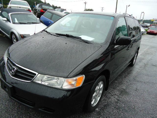 Honda Odyssey 2004 photo 2