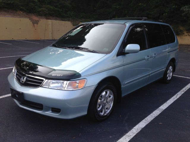 Honda Odyssey 2004 photo 3