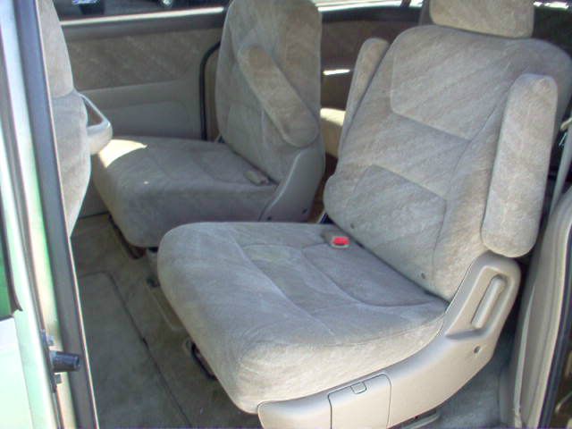 Honda Odyssey 2004 photo 3