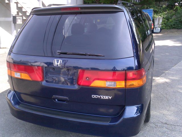 Honda Odyssey 2004 photo 1