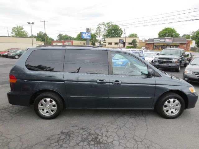 Honda Odyssey 2004 photo 1