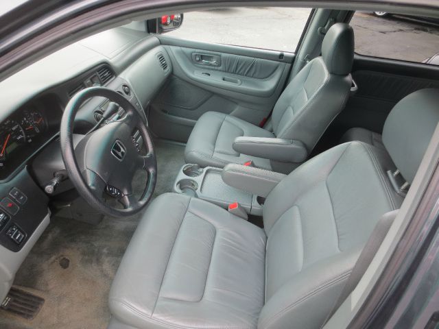 Honda Odyssey 2004 photo 16