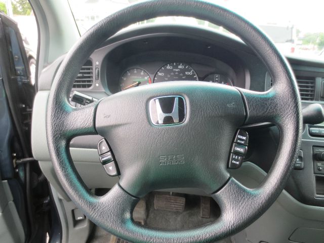 Honda Odyssey 2004 photo 3