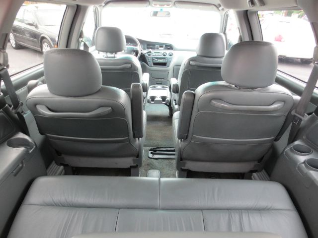 Honda Odyssey 2004 photo 6