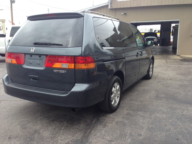 Honda Odyssey 2004 photo 1