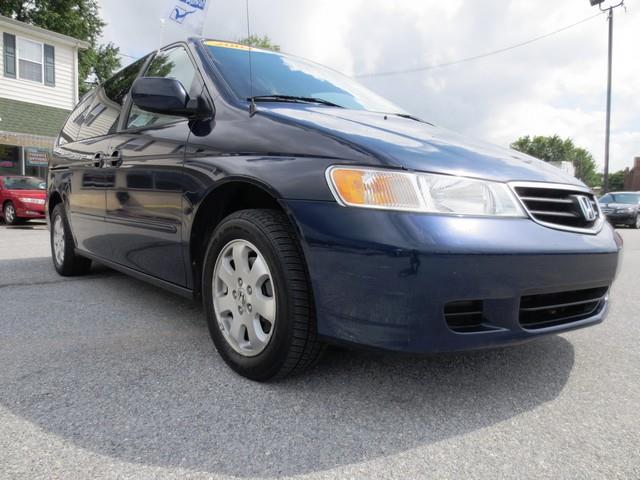 Honda Odyssey 2004 photo 2