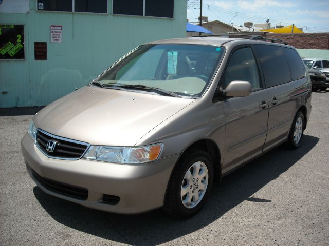 Honda Odyssey 2004 photo 3