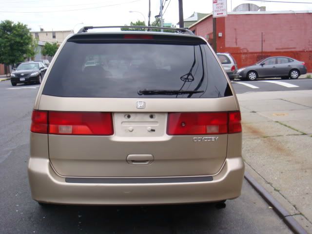 Honda Odyssey 2004 photo 1