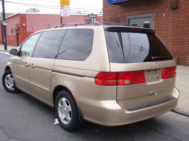 Honda Odyssey 2004 photo 3