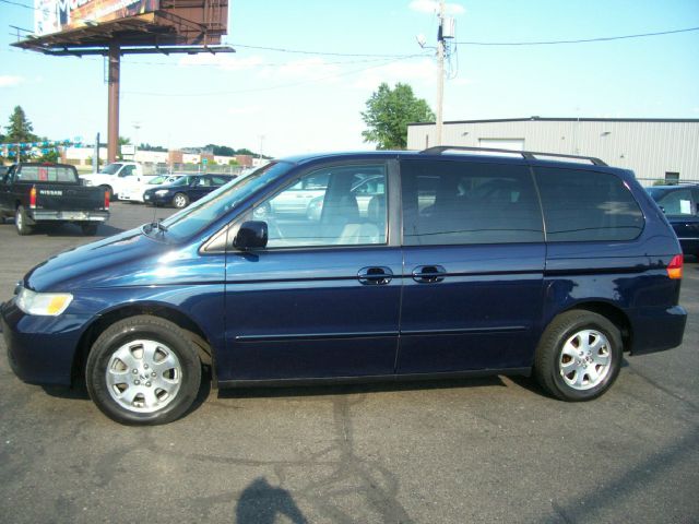 Honda Odyssey 2004 photo 3